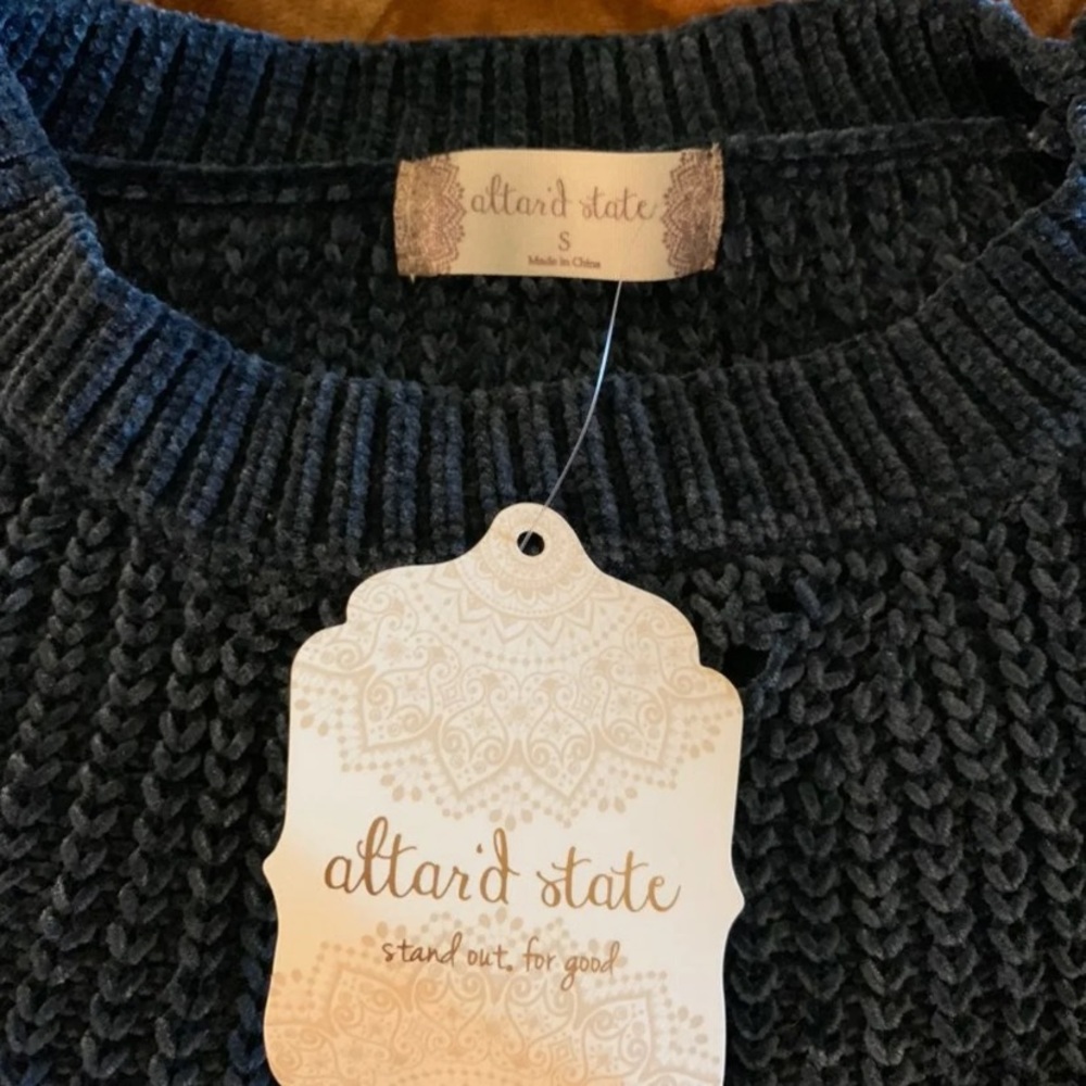 Altar’d State sweater, small.